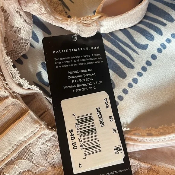 NWT set of Bali smoothing underwire lace bras. Size 36D. - Picture 4 of 5